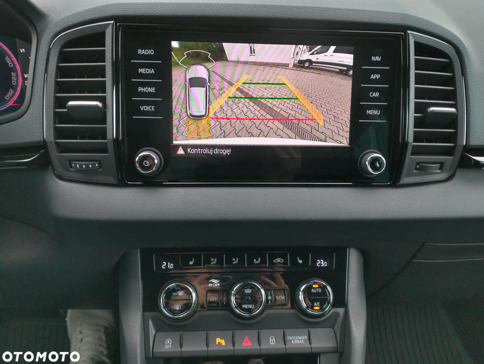 Skoda Karoq 1.5 TSI ACT Sportline DSG - 26
