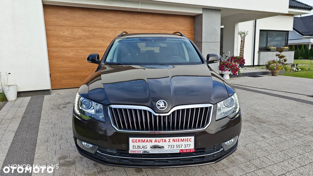 Skoda Superb 2.0 TDI Elegance DSG - 33