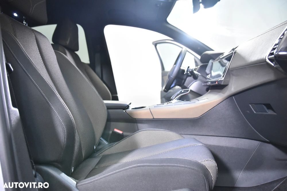 DS Automobiles DS 7 Crossback - 11