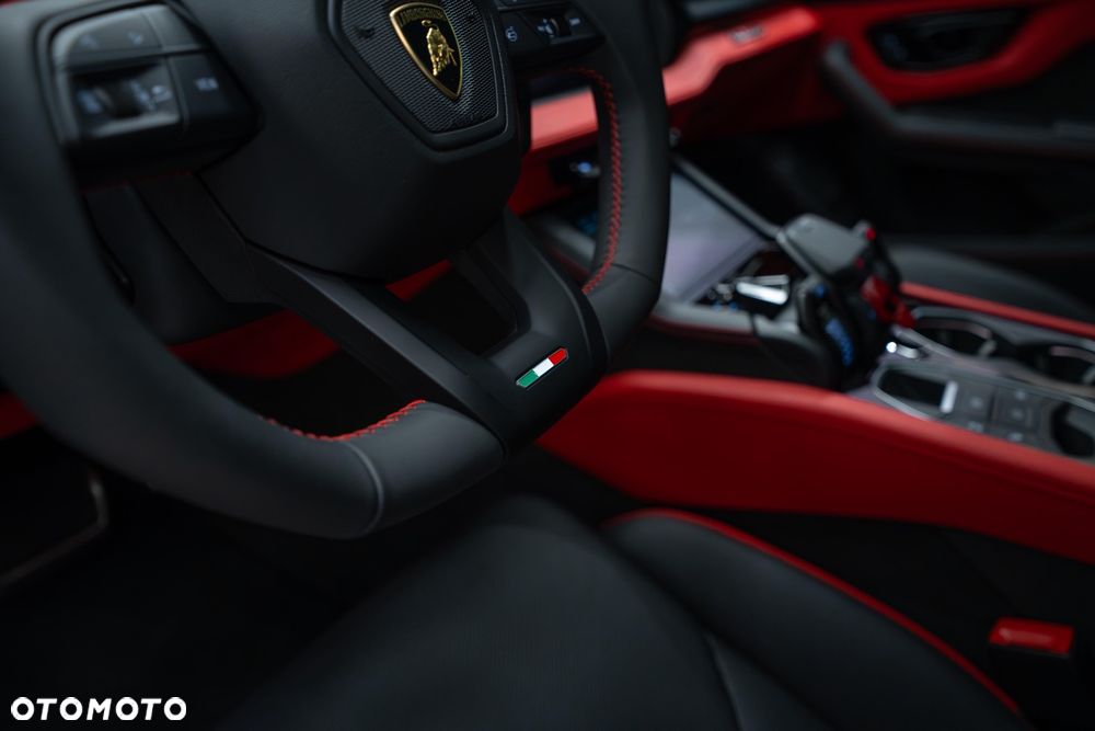Lamborghini Urus - 14