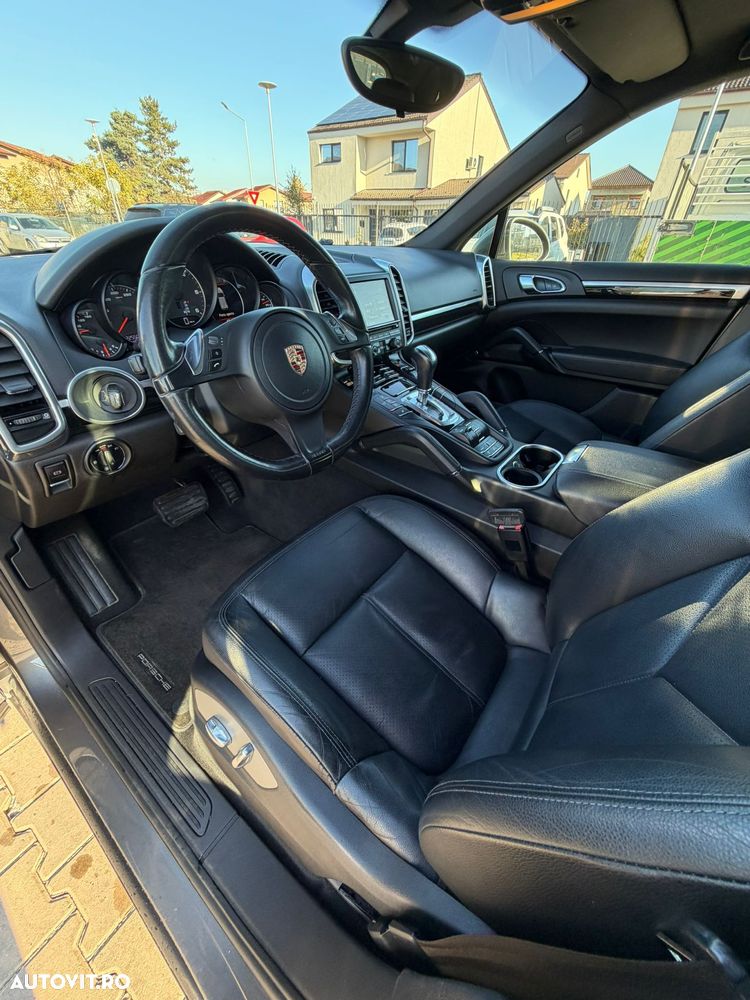 Porsche Cayenne Diesel Platinum Edition - 3