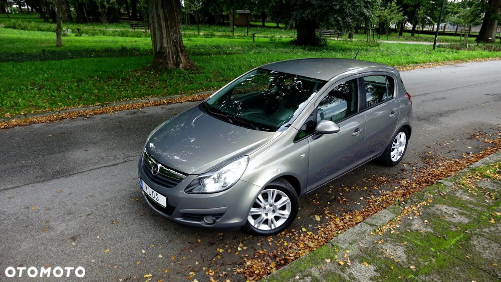 Opel Corsa 1.2 16V Cosmo - 1