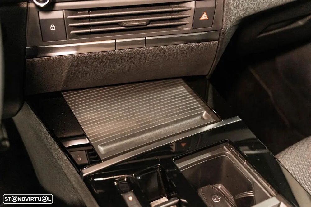 Opel Astra Sports Tourer - 27