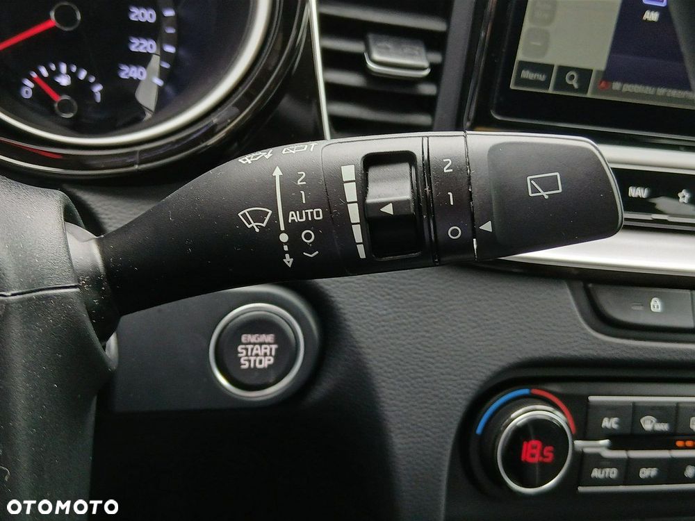 Kia Ceed - 33