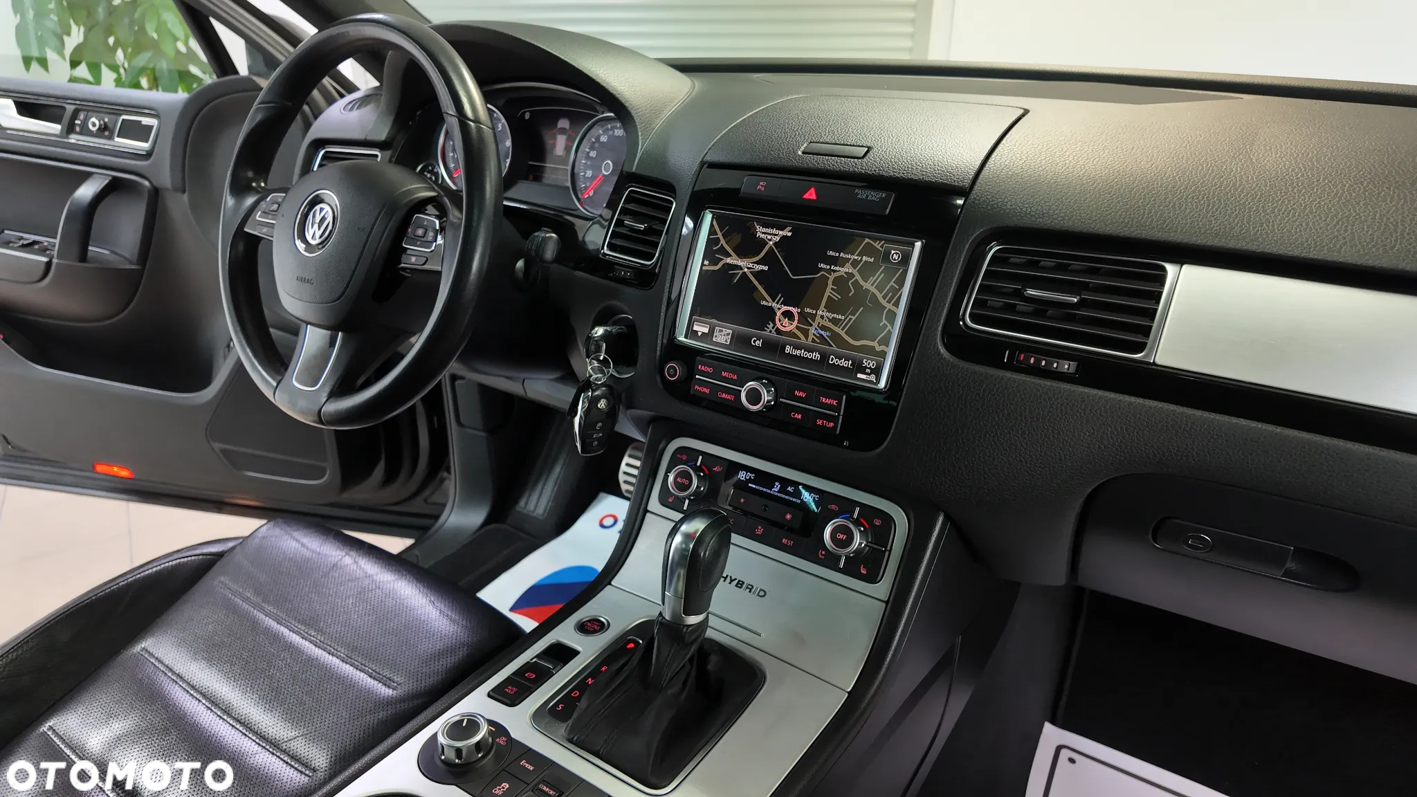 Volkswagen Touareg 3.0 Hybrid Automatik - 37
