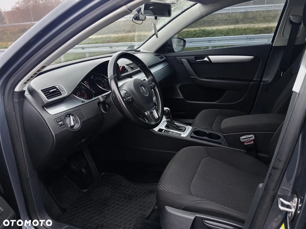 Volkswagen Passat 2.0 TDI Highline DSG - 8