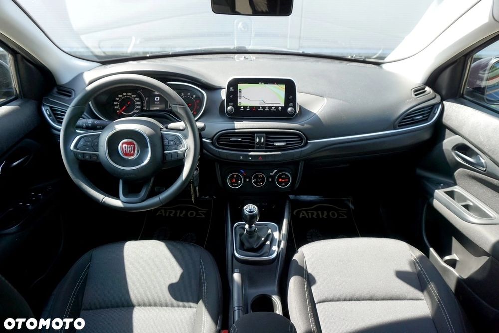 Fiat Tipo 1.4 16v Lounge EU6d - 2