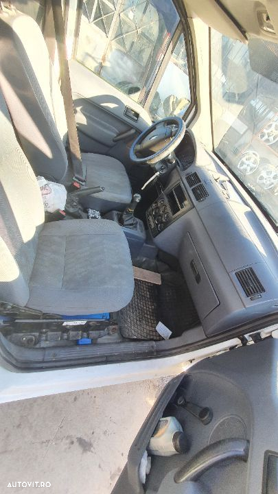 Dezmembram Ford Transit Connect 1.8 TDCI - 4