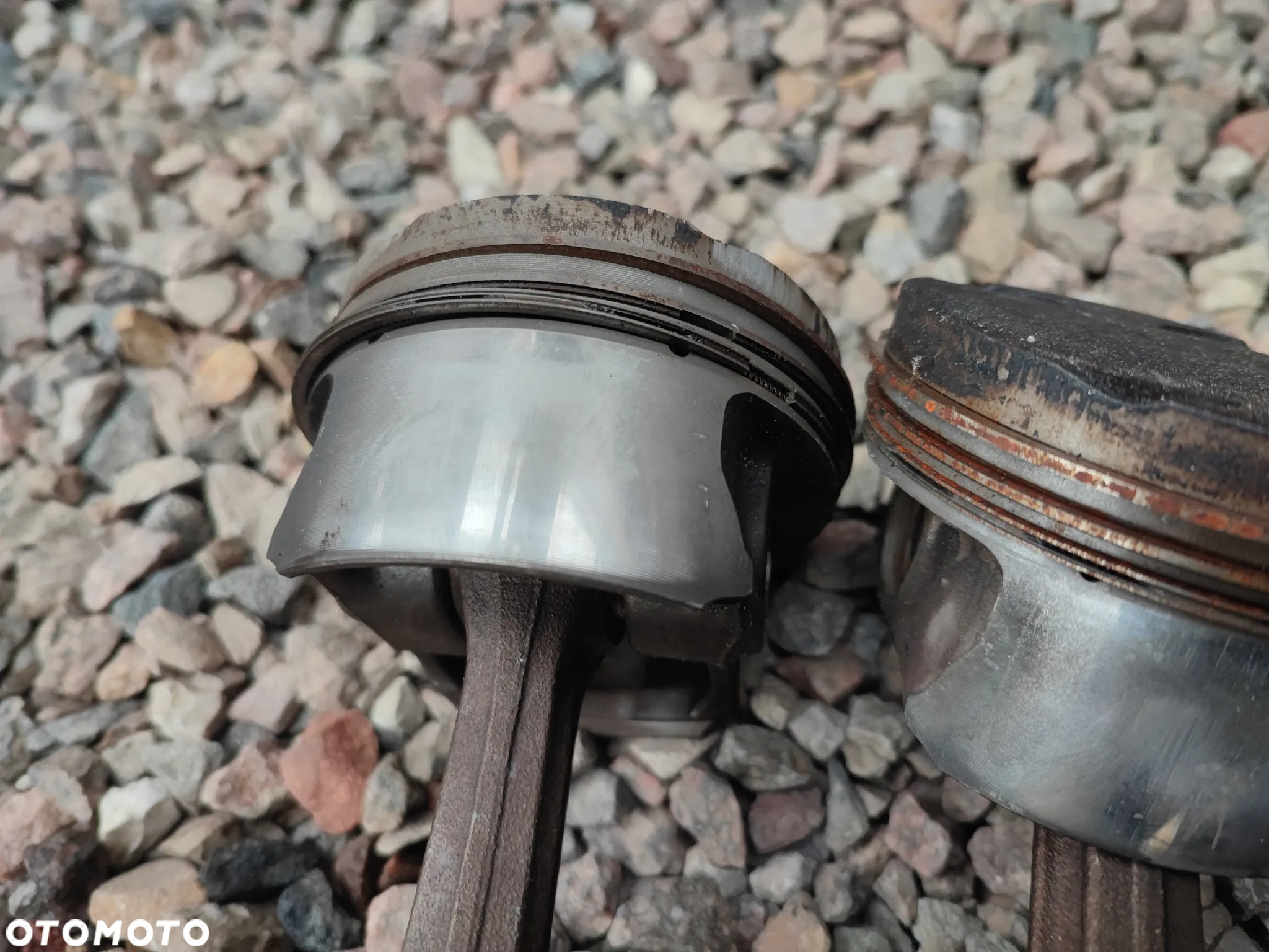 BMW E36 / E39 / E38 / Z3 / E34  ORYGINALNE TŁOKI + KORBOWODY DO SILNIKÓW GAMY M52B25 / M50B25 1XVANOS O NR. 11 24 1 739 725 / 11 24 1 437 211 / 11 25 1 703 456 OEM W DOBRYM STANIE - 25