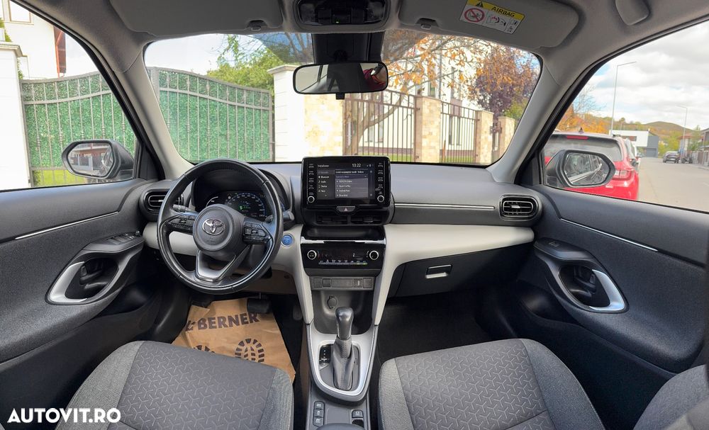 Toyota Yaris Cross Hybrid 116 1.5 VVT-i Business Edition - 30