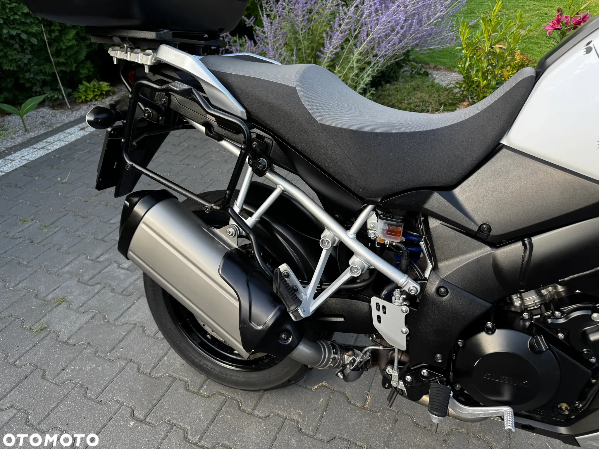 Suzuki V-STROM - 13