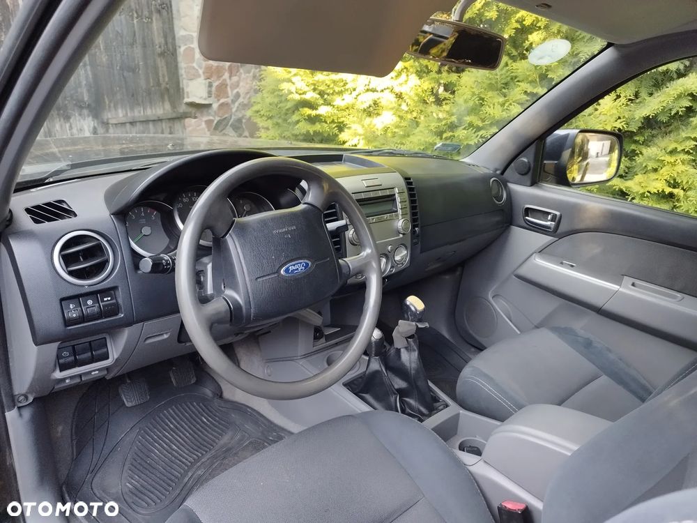 Ford Ranger 2.5 TDCi EC XL - 4