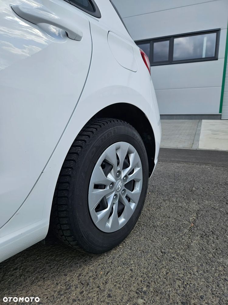 Hyundai i30 1.6 D Classic + - 6