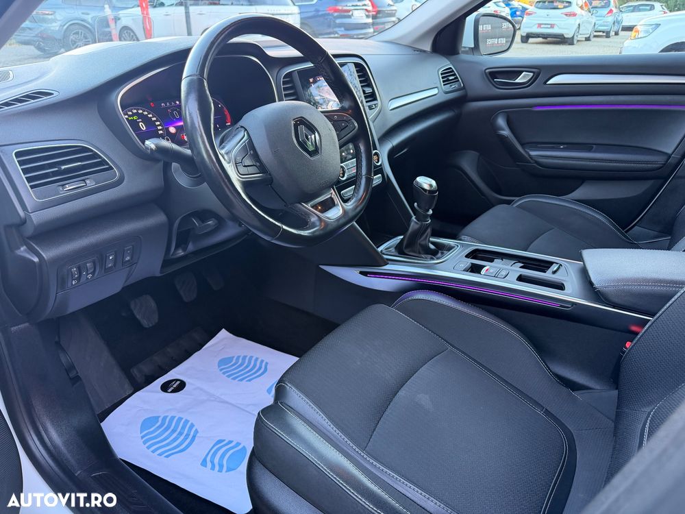 Renault Megane TCe GPF Intens - 9