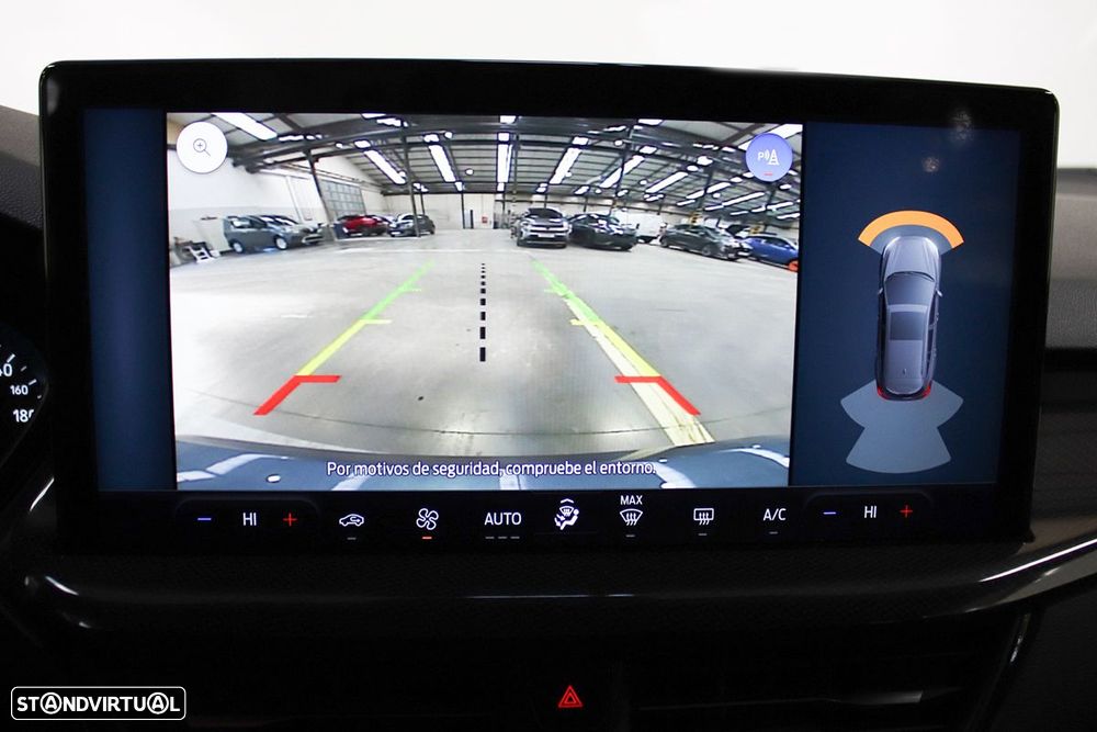 Ford Focus 1.5 TDCi EcoBlue ST-Line - 12