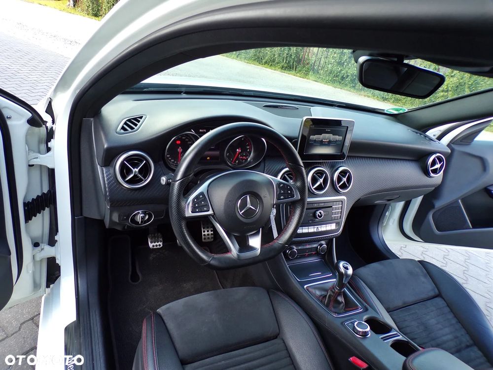 Mercedes-Benz Klasa A 180 AMG Line - 15