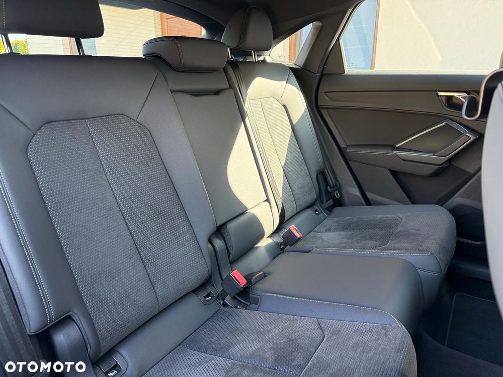 Audi Q3 Sportback 40 TDI quattro S tronic S line - 31