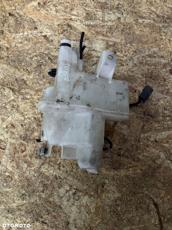 ZBIORNICZEK SPRYSKIWACZY MAZDA CX-5  KD4567480