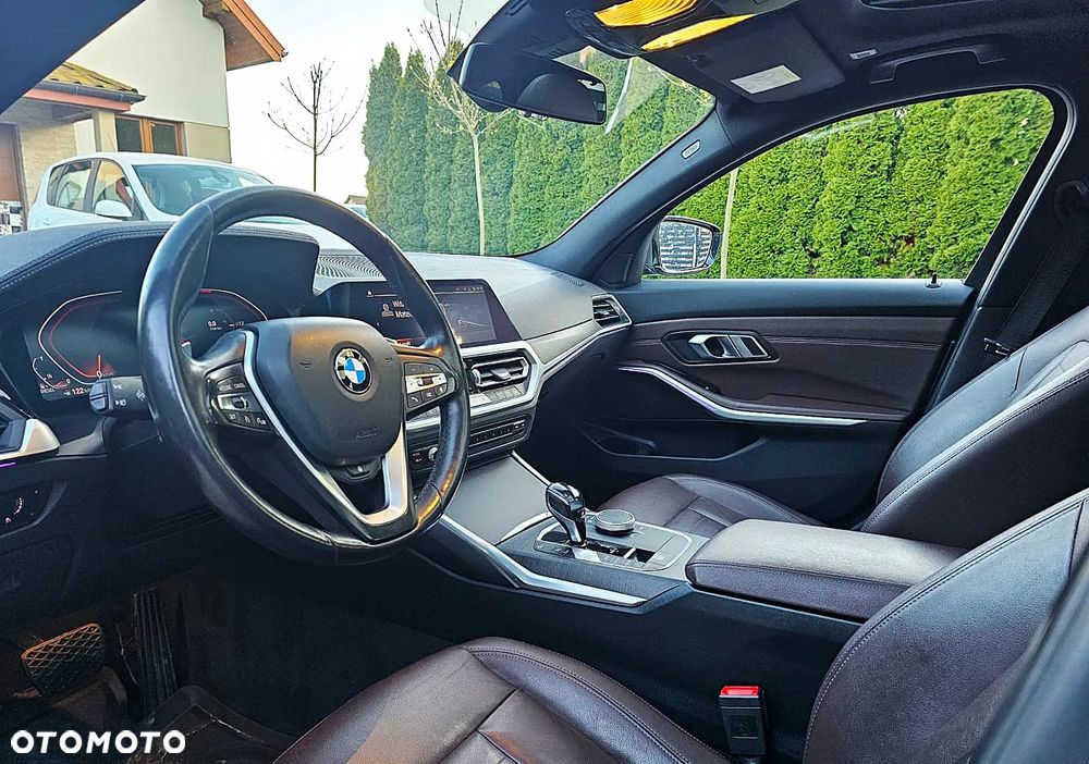 BMW Seria 3 320d Sport-Aut Efficient Dynamics Edition Blue Per Luxury Line - 26