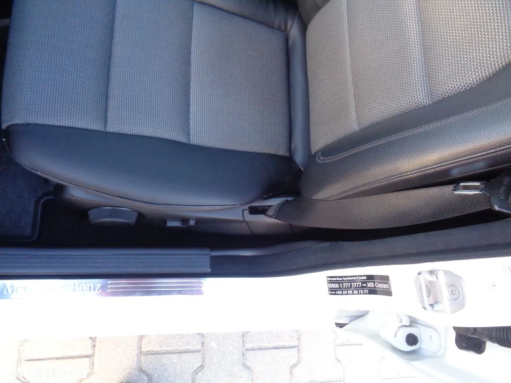Mercedes-Benz Klasa C 180 BlueEFFICIENCY Avantgarde - 20