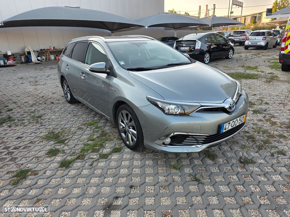Toyota Auris Touring Sports 1.8 HSD Comfort +P.Sport+Navi - 3