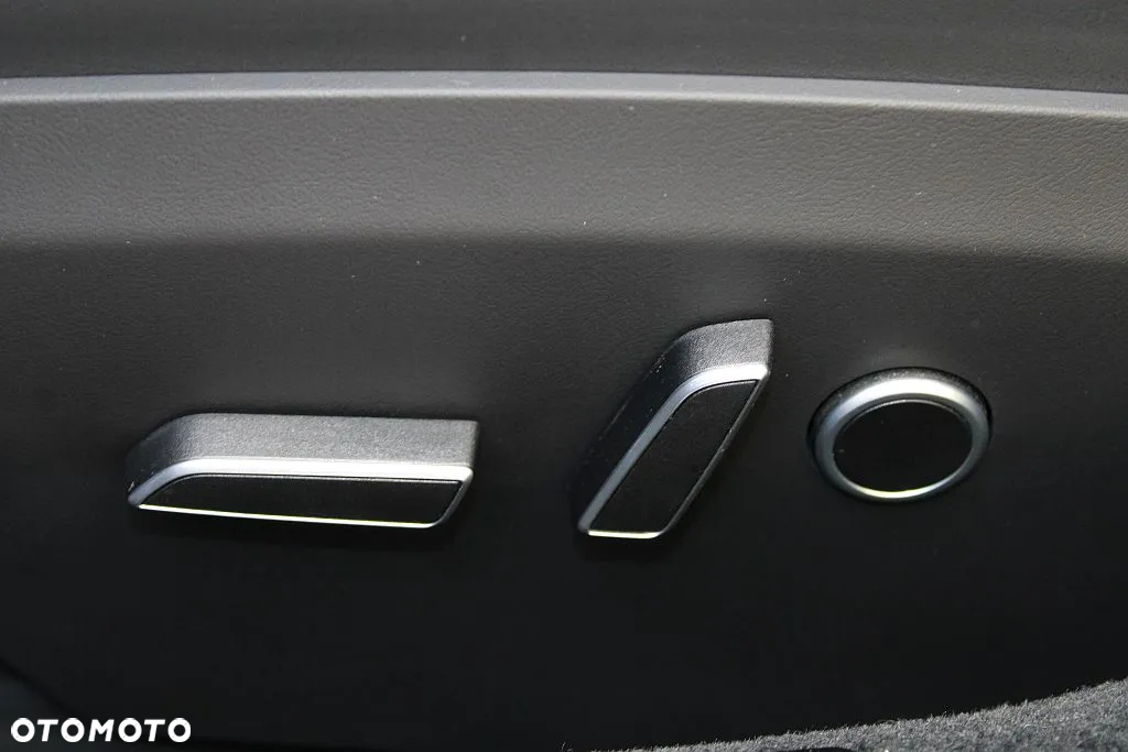 Tesla Model S Plaid - 16