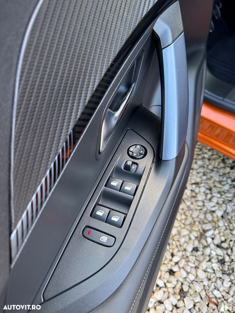 Peugeot 2008 PureTech 100 Allure - 12