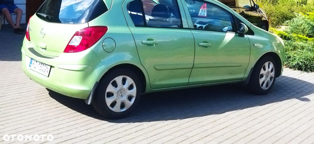 Opel Corsa 1.0 12V Essentia - 4