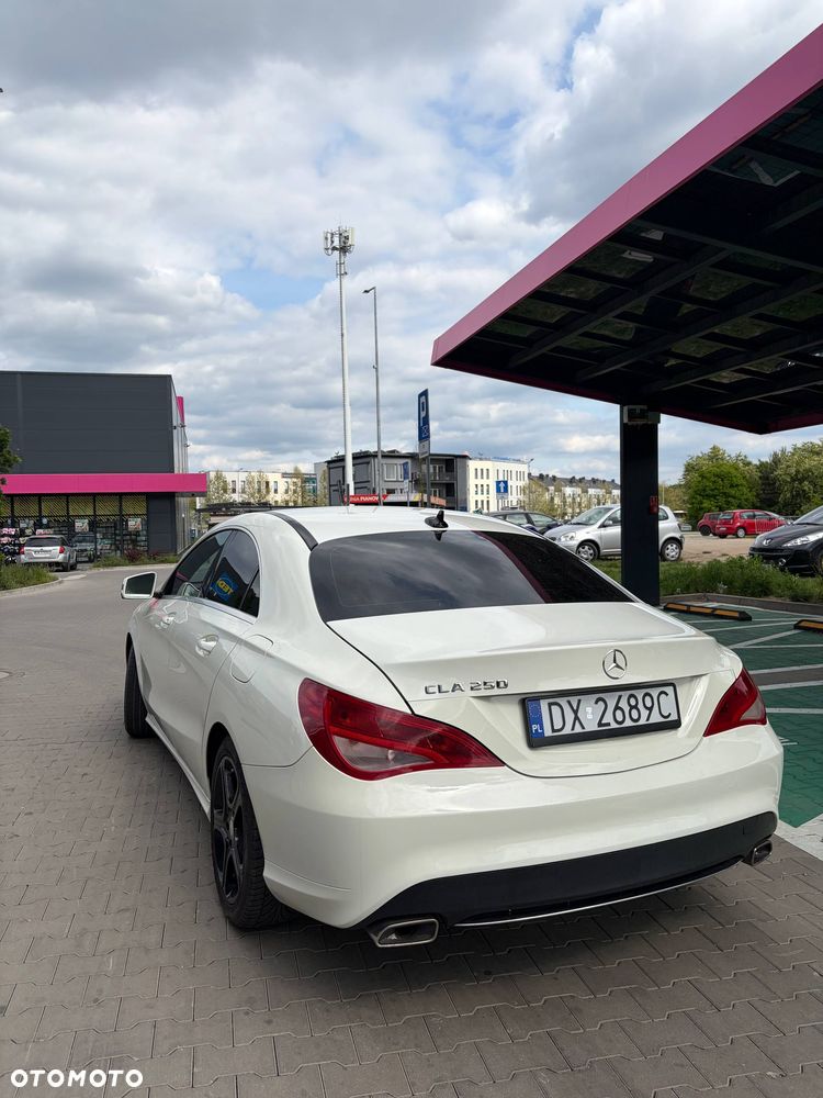 Mercedes-Benz CLA 250 4Matic 7G-DCT Edition 1 - 5