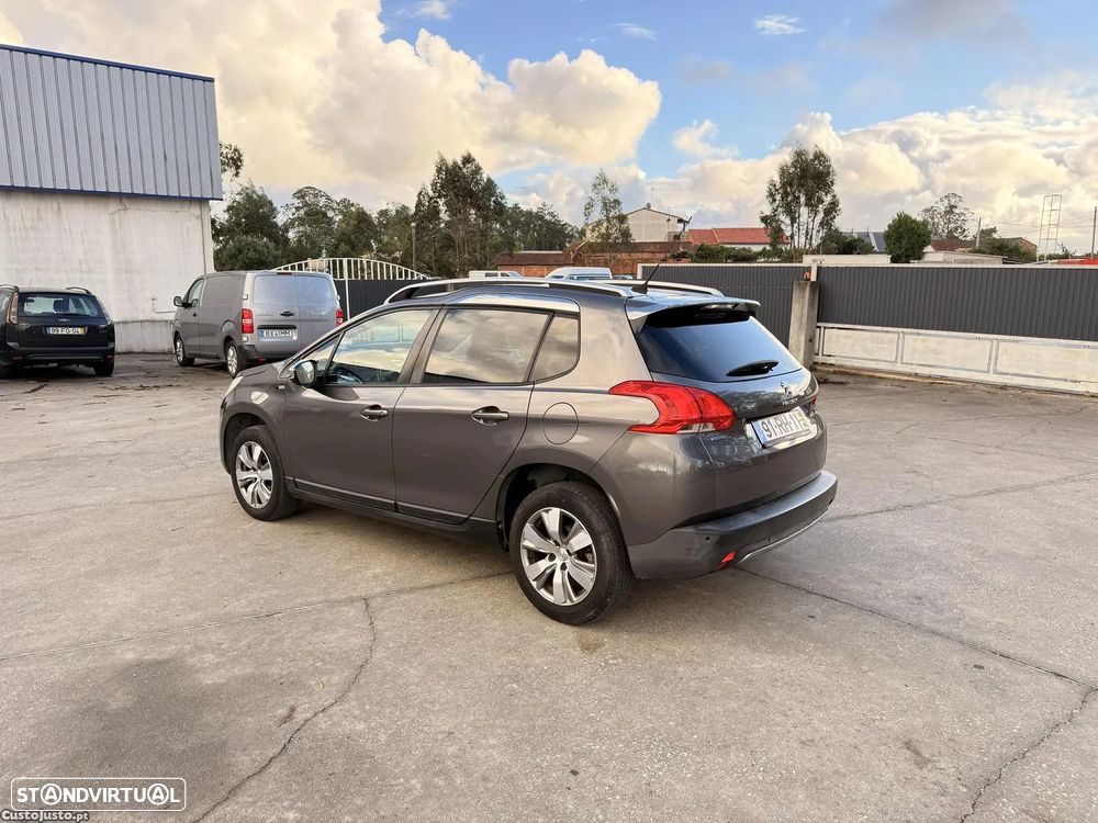 Peugeot 2008 1.2 PureTech Style - 10