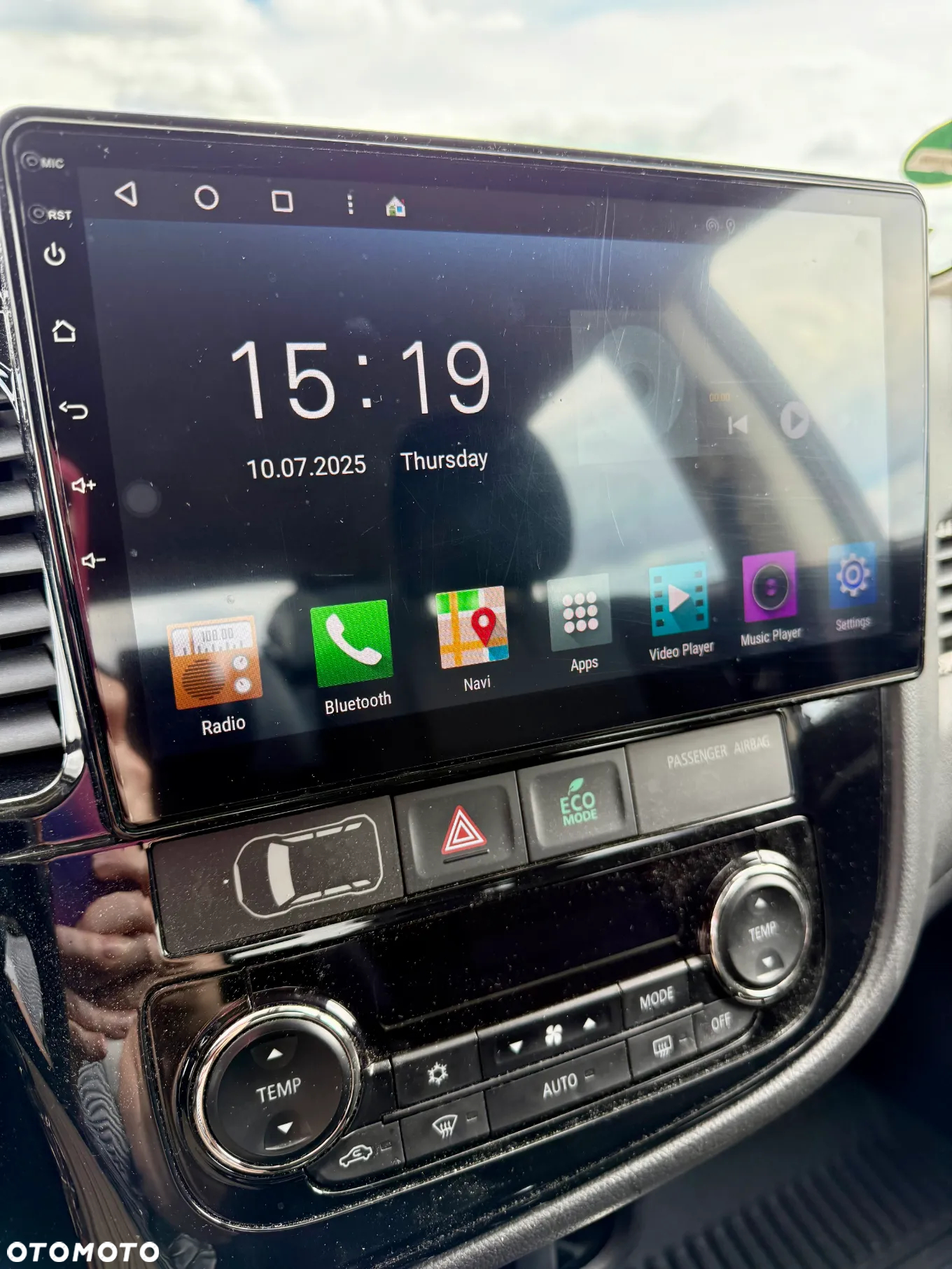 Mitsubishi Outlander 2.0 Invite + 2WD - 12