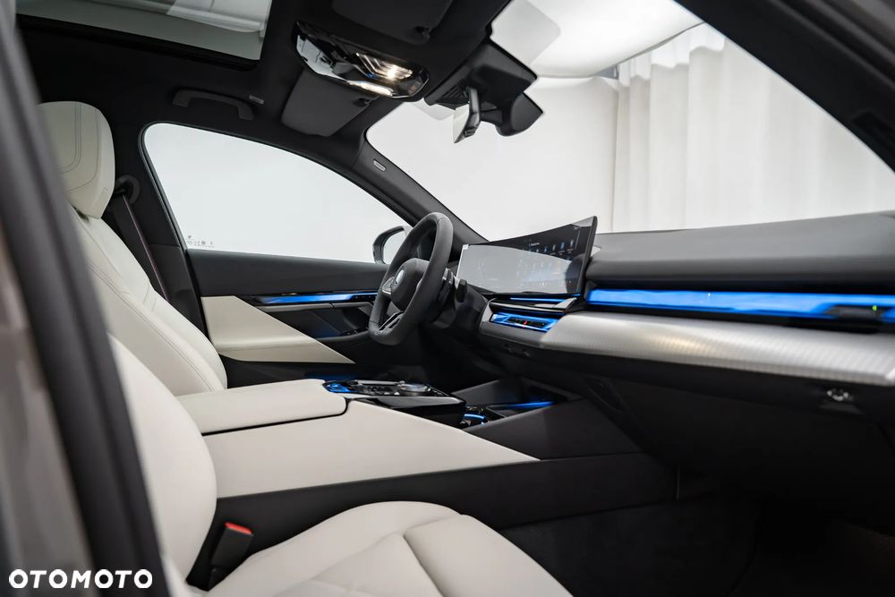 BMW Seria 5 530e xDrive PHEV M Sport - 40