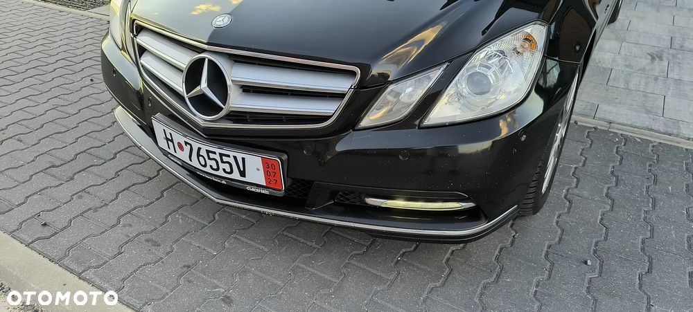 Mercedes-Benz Klasa E 350 CDI DPF BlueEFFICIENCY 7G-TRONIC Elegance - 25