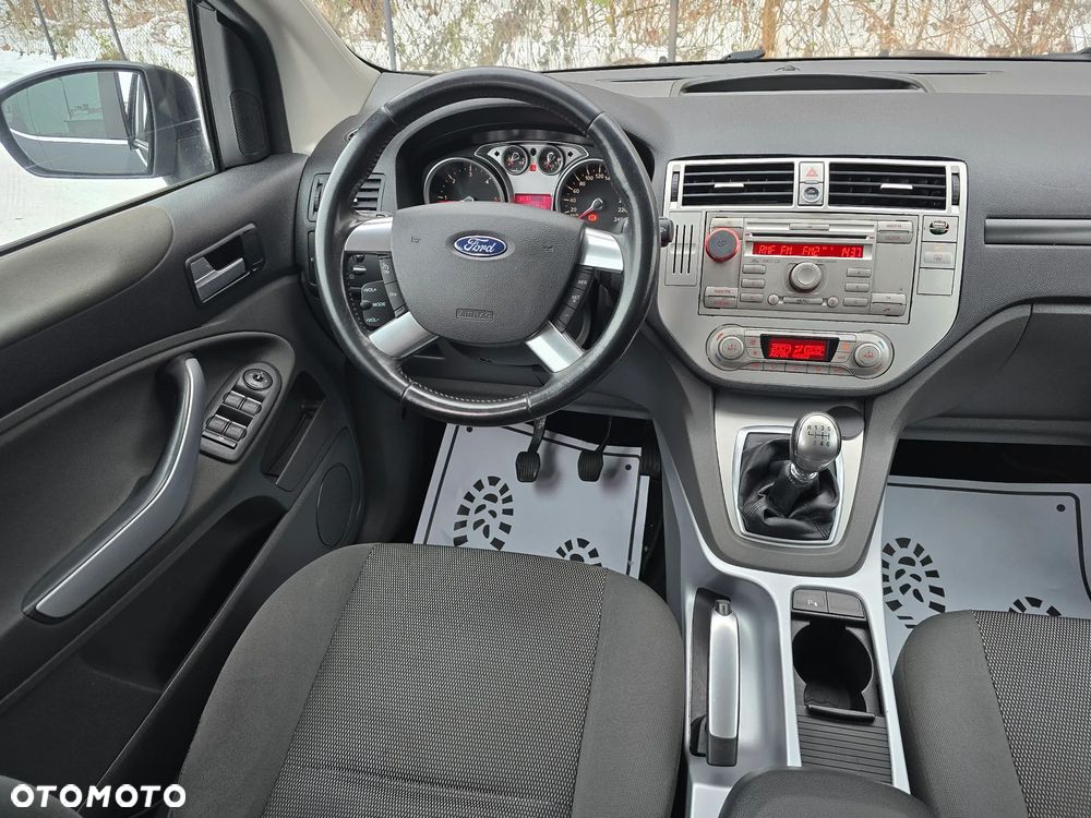 Ford Kuga 2.0 TDCi 2x4 Trend - 24