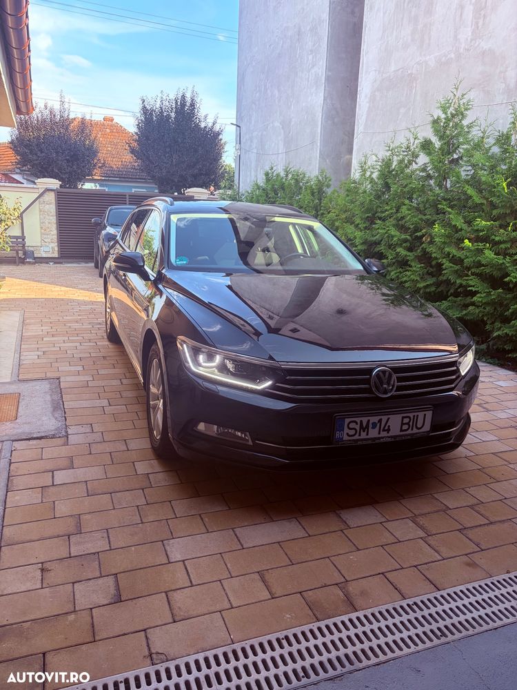 Volkswagen Passat - 1