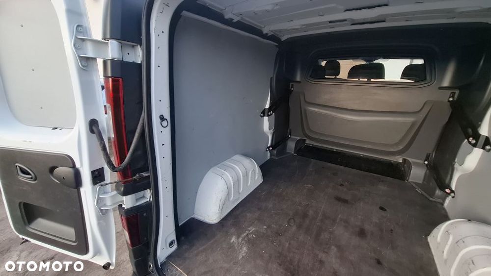 Renault Trafic - 17