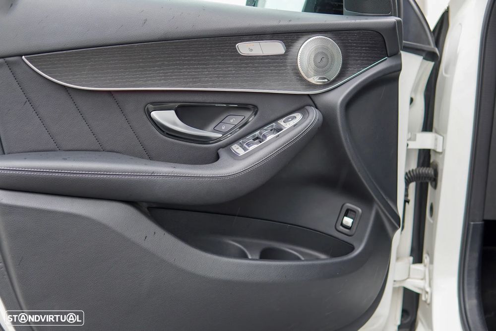 Mercedes-Benz GLC 300 e 4Matic - 11