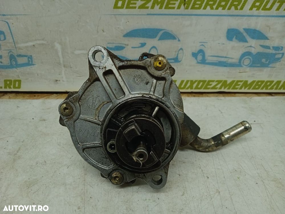 Pompa vacuum 2.2 cdi om611 a6112300065 Mercedes-Benz E-Class W210/S21 - 3