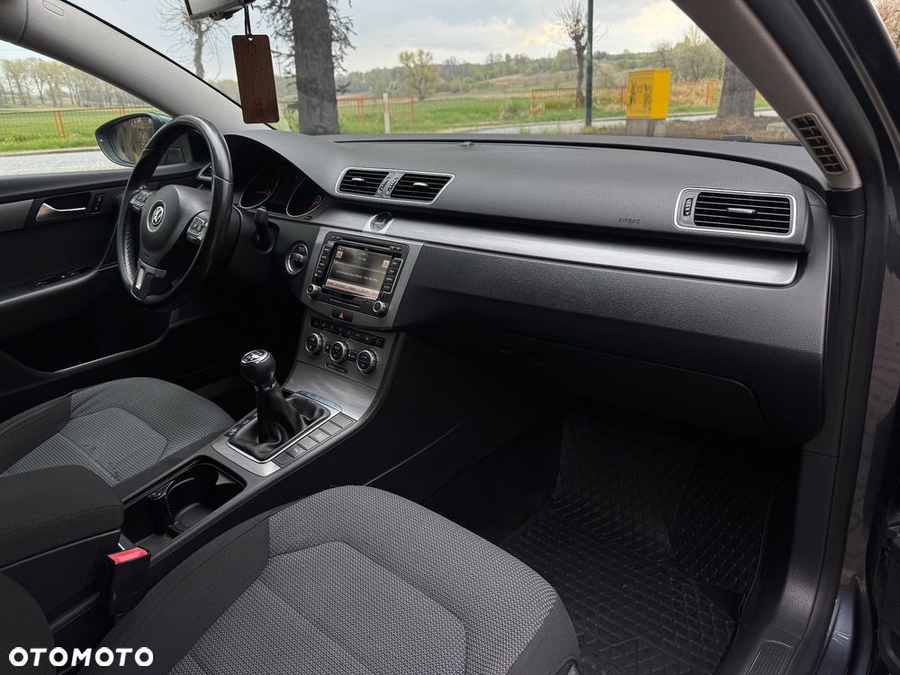 Volkswagen Passat 2.0 TDI Highline - 8