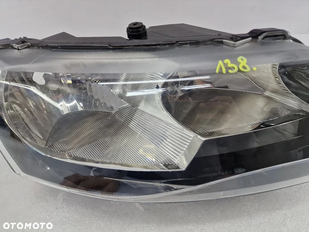 SKODA RAPID 12- PRAWA ZWYKŁA LAMPA PRZEDNIA PRZÓD , NR 5JB941016 , NR AUKCJI LA138 - 3