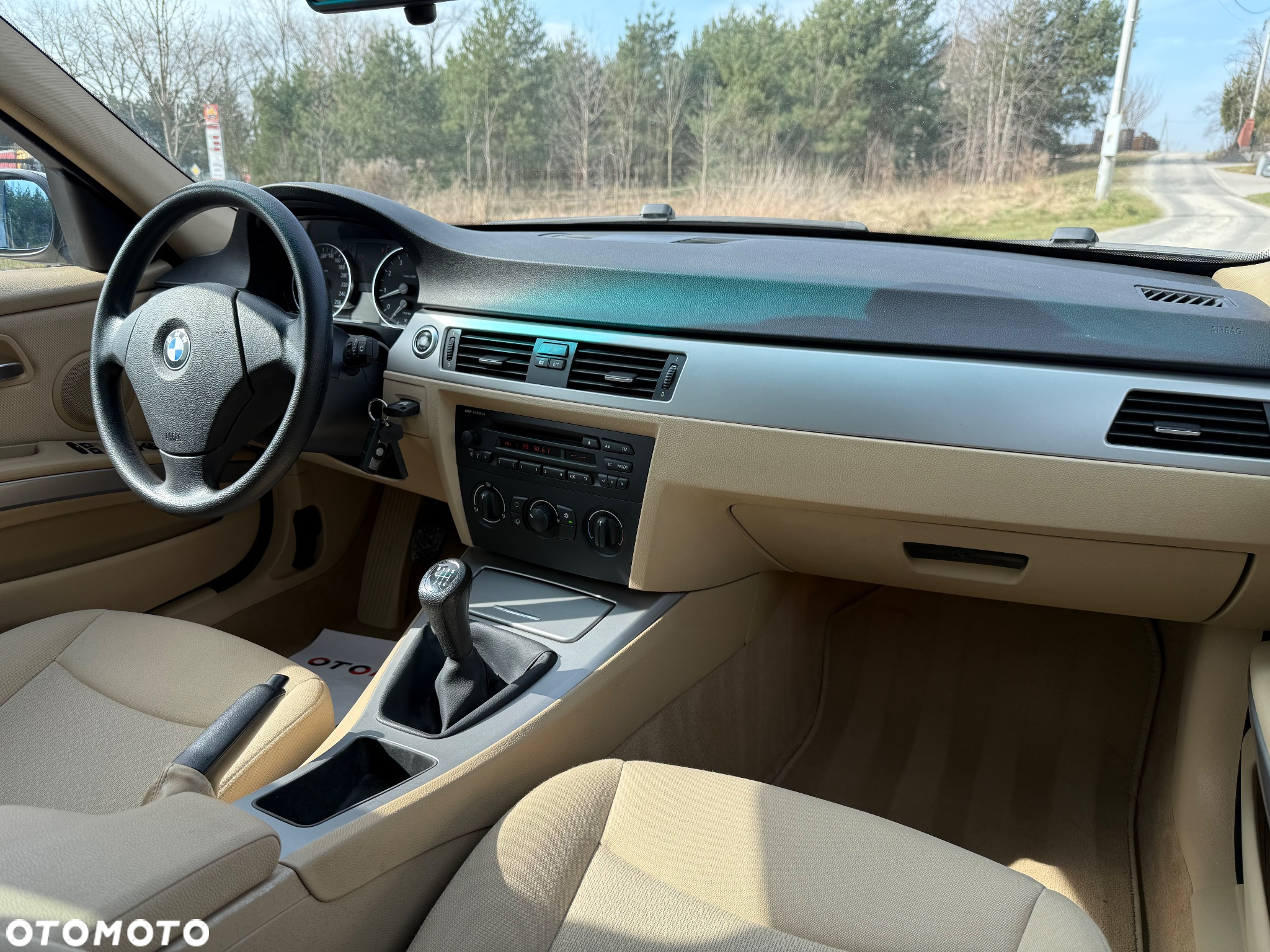 BMW Seria 3 325i - 25