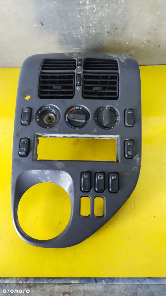 PANEL STEROWANIA MERCEDES W168 - 2