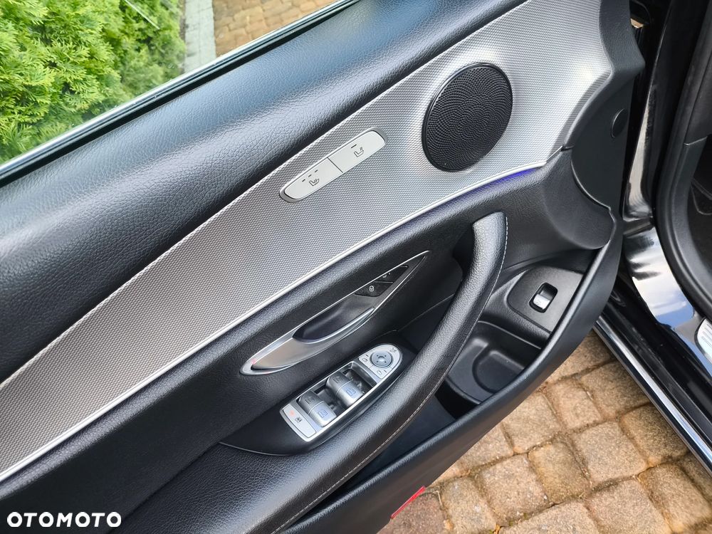 Mercedes-Benz Klasa E 220 d 9G-TRONIC Exclusive - 16