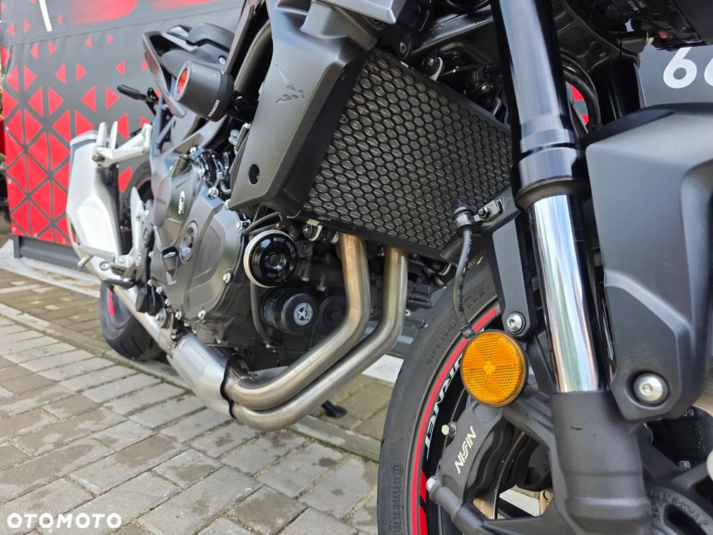Honda Hornet - 32
