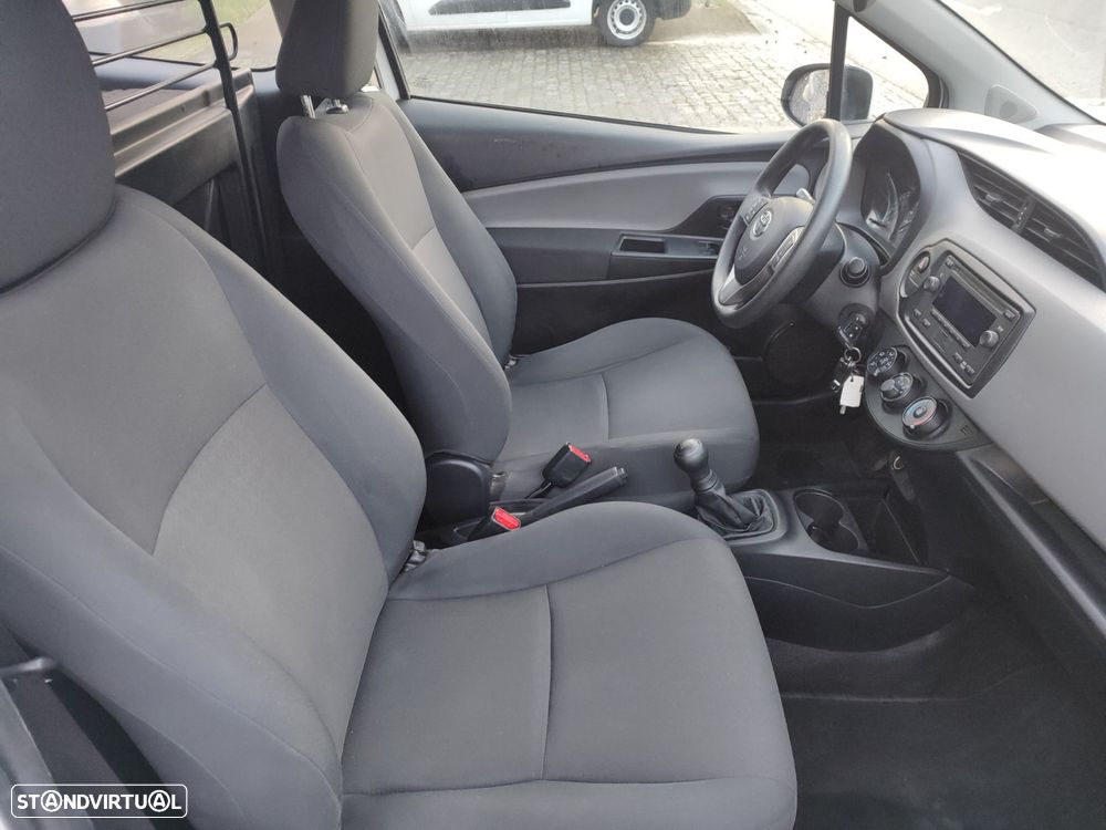 Toyota Yaris 1.0 VVT-i - 8