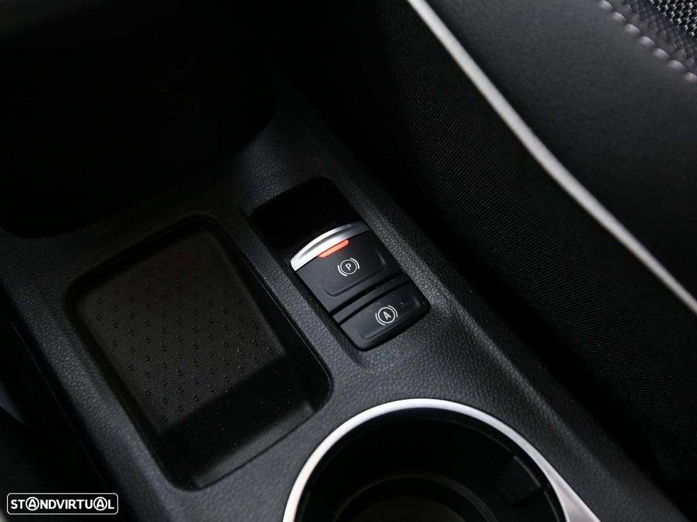 Renault Captur 1.6 E-Tech Plug-In Intens - 24