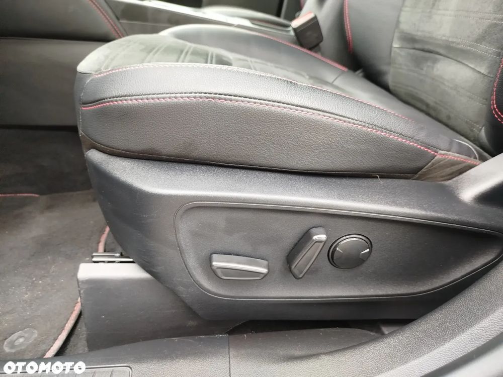 Ford Kuga - 17