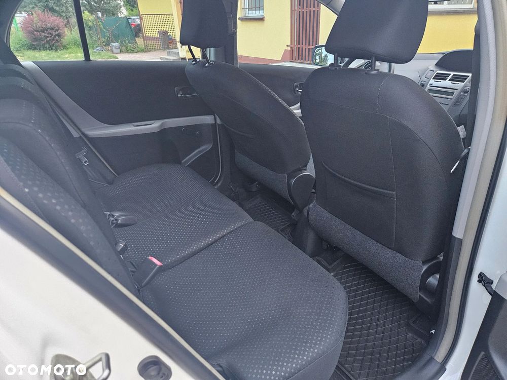 Toyota Yaris 1.33 VVT-i Life - 14