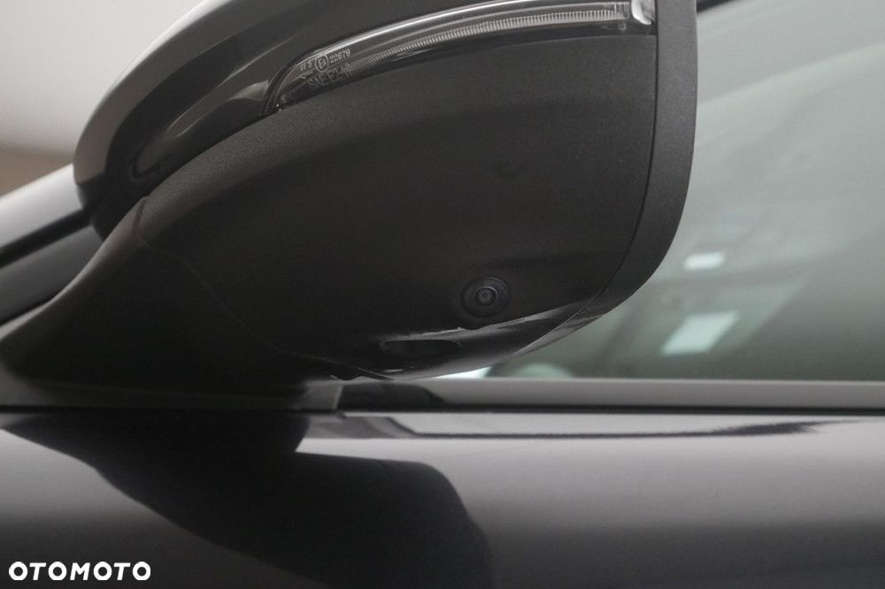 Ford Mustang Mach-E - 20