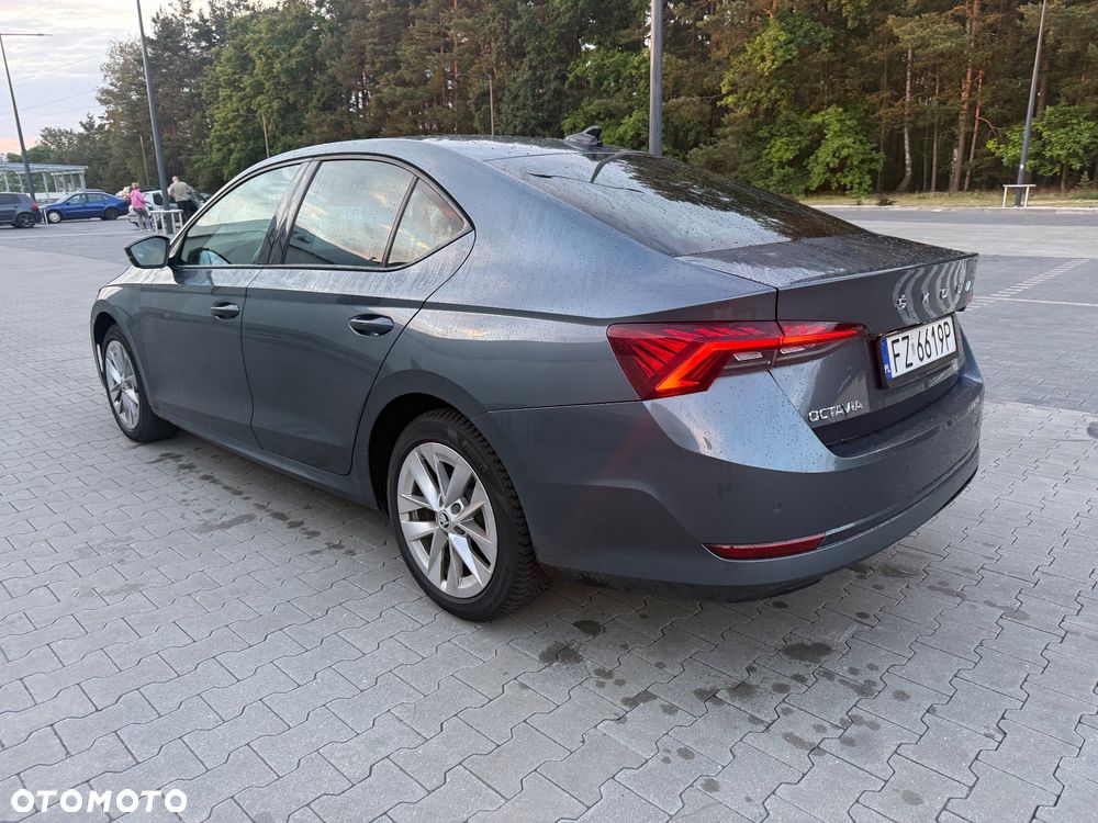 Skoda Octavia 2.0 TDI Sportline - 4